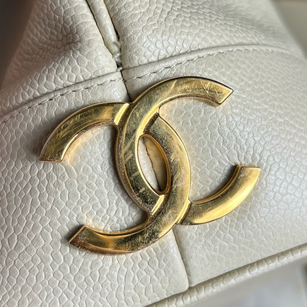 RARE White/Cream Chanel Caviar Leather Bucket Bag Triple CC Gold - Picture 15 of 16